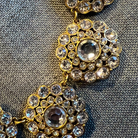 Authentic J. Crew Necklace 5 Medallions Antique Brushed Gold Tone White Crystals - Picture 7 of 10
